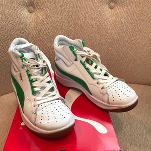 Puma sneakers gently worn